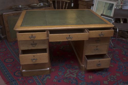 ORIGINAL ENGLISH BLOND OAK DOUBLE SIDED PARTNERS DESK - ADDITIONAL PHOTO 4