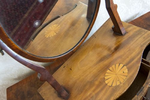 PRETTY GEORGE III MAHOGANY DRESSING MIRROR - ADDITIONAL PHOTO 6