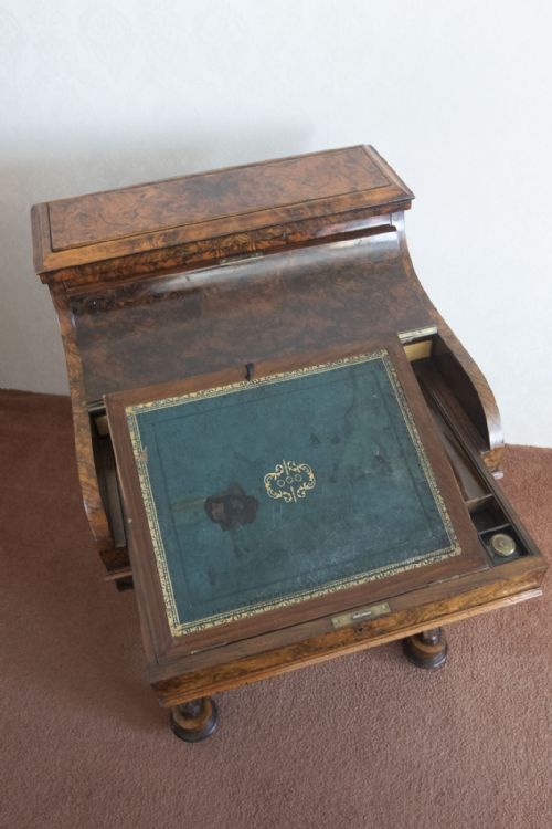 VICTORIAN BURR WALNUT PIANO RISE AND FALL DAVENPORT - ADDITIONAL PHOTO 4