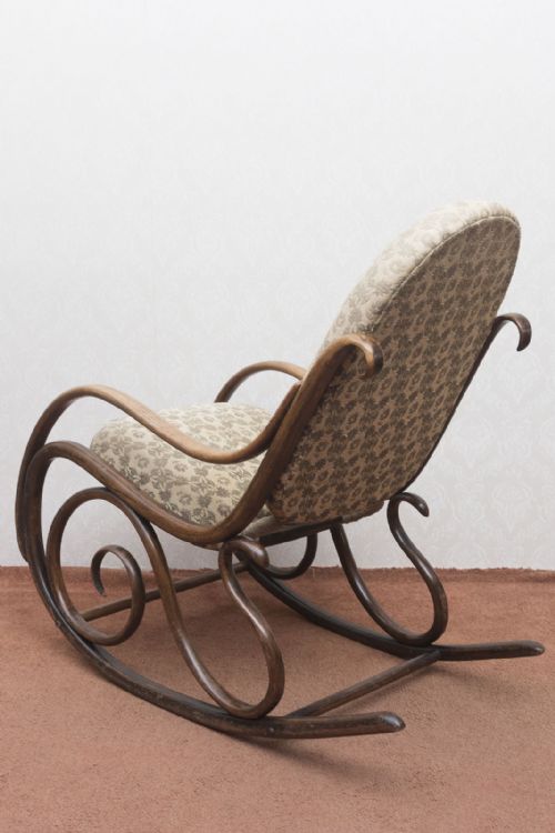 A LATE19TH CENTURY AUSTRIAN BENT WOOD ROCKING CHAIR - ADDITIONAL PHOTO 6