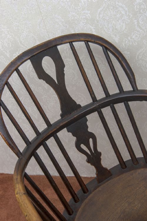 A GOOD ANTIQUE LOWBACK STYLE WINDSOR CHAIR - ADDITIONAL PHOTO 2