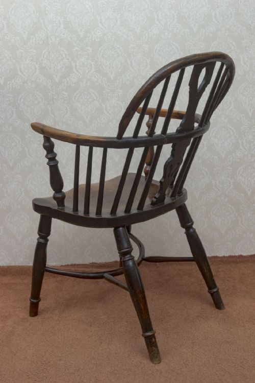 A GOOD ANTIQUE LOWBACK STYLE WINDSOR CHAIR - ADDITIONAL PHOTO 5