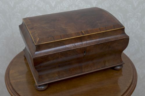 good early 19th century fitted sewing box - CATEGORY: ANTIQUE BOXES - DATED 19TH CENTURY
