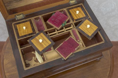 GOOD EARLY 19TH CENTURY FITTED SEWING BOX - ADDITIONAL PHOTO 3