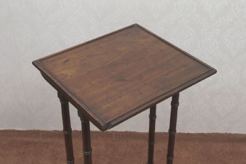 SMALL OCCASIONAL TABLE ON FINELY TURNED SUPPORTS - ADDITIONAL PHOTO 2