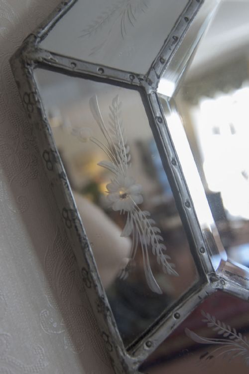 VINTAGE VENETIAN MIRROR - ADDITIONAL PHOTO 2