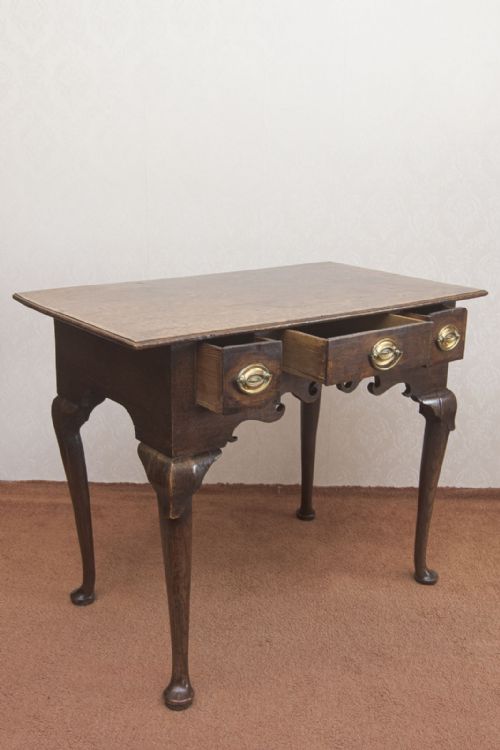 GOOD GEORGE III OAK LOWBOY IN FINE AND ORIGINAL CONDITION - ADDITIONAL PHOTO 6