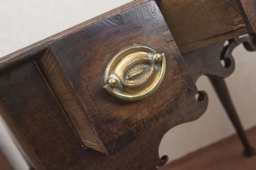 GOOD GEORGE III OAK LOWBOY IN FINE AND ORIGINAL CONDITION - ADDITIONAL PHOTO 7