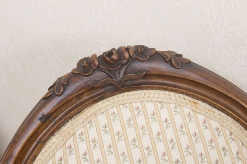 SET OF FOUR PRETTY BALOON BACK CHAIRS IN WALNUT - ADDITIONAL PHOTO 3