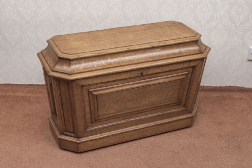 FINE QUALITY OAK CELLARETTE - ADDITIONAL PHOTO 4