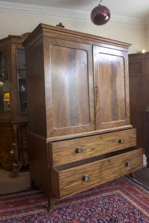 VERY ELEGANT AND ORIGINAL MAHOGANY CUPBOARD - ADDITIONAL PHOTO 12