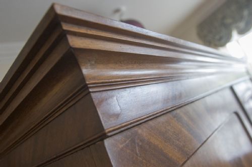 VERY ELEGANT AND ORIGINAL MAHOGANY CUPBOARD - ADDITIONAL PHOTO 18