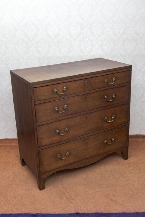 18th century oak dressing chest of elegant proportions - CATEGORY: ANTIQUE CHEST OF DRAWERS - DATED 18TH CENTURY