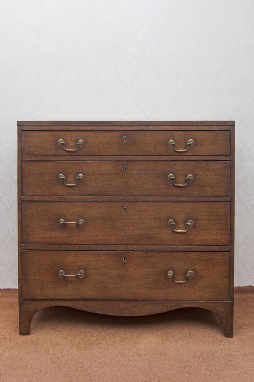 18TH CENTURY OAK DRESSING CHEST OF ELEGANT PROPORTIONS - ADDITIONAL PHOTO 6