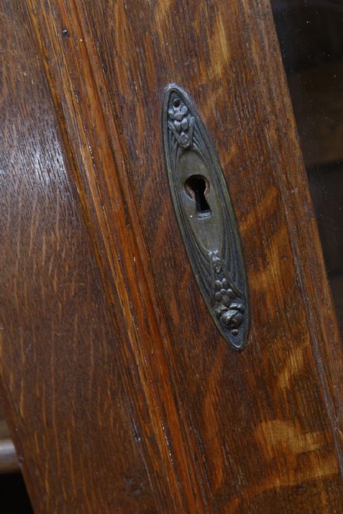 LATE 19TH CENTURY OAK BOOKCASE - ADDITIONAL PHOTO 2