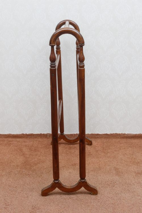 GOOD EARLY 19TH CENTURY TOWEL - ADDITIONAL PHOTO 1
