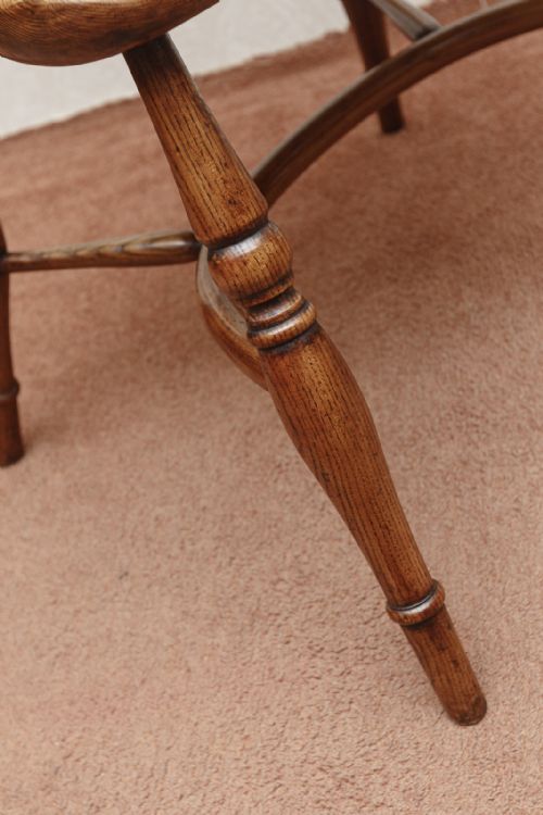 A HIGH QUALITY HOOPBACK STYLE WINDSOR CHAIR IN ASH - ADDITIONAL PHOTO 3