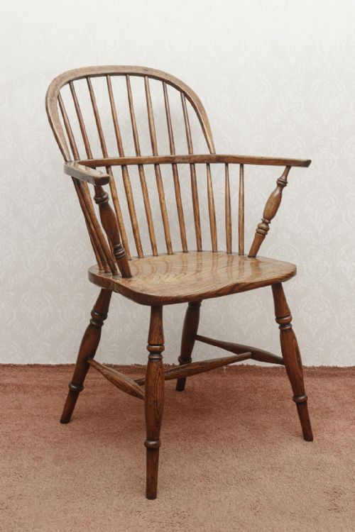 quality ash windsor chair in excellent condition - CATEGORY: ANTIQUE CHAIRS - DATED 19TH CENTURY