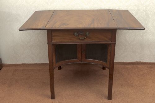 VERY RARE CHIPPENDALE PERIOD MAHOGANY BREAKFAST TABLE - ADDITIONAL PHOTO 4