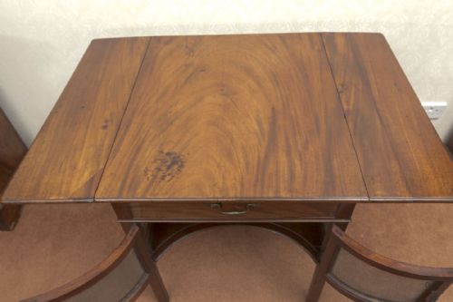 VERY RARE CHIPPENDALE PERIOD MAHOGANY BREAKFAST TABLE - ADDITIONAL PHOTO 8