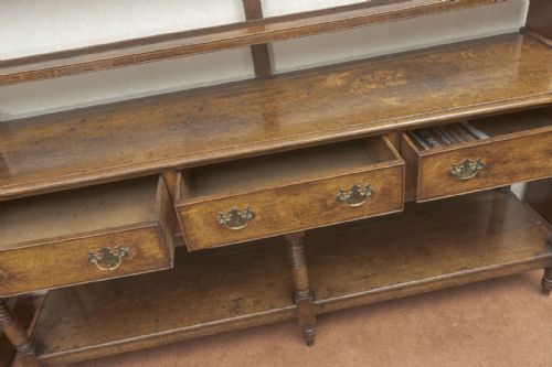 GOOD GEORGE III OAK DRESSER WITH RACK - ADDITIONAL PHOTO 2