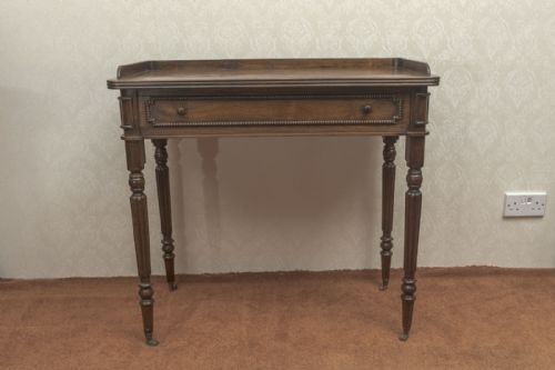 PRETTY AND UNUSUAL TABLE MADE OF PADAUK WOOD - ADDITIONAL PHOTO 6