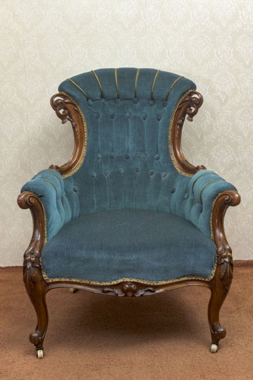 VERY FINE VICTORIAN BUTTON BACK ARMCHAIR OF GOOD PROPORTIONS - ADDITIONAL PHOTO 7