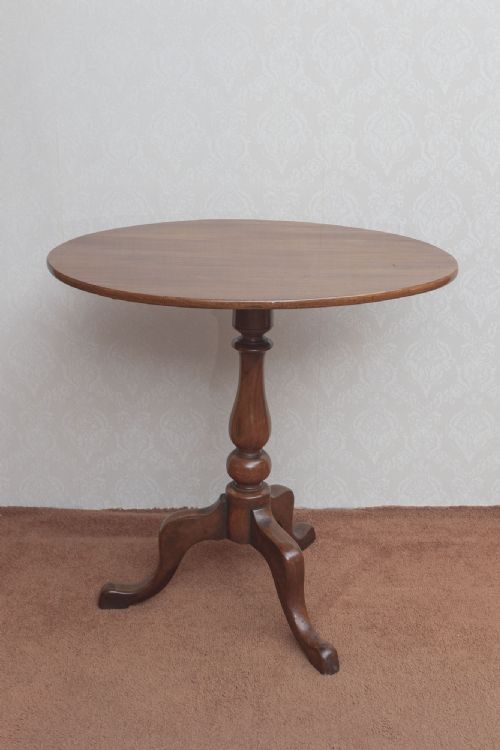 mid 19th century oval mahogany tip up table - CATEGORY: ANTIQUE TABLES - DATED 19TH CENTURY