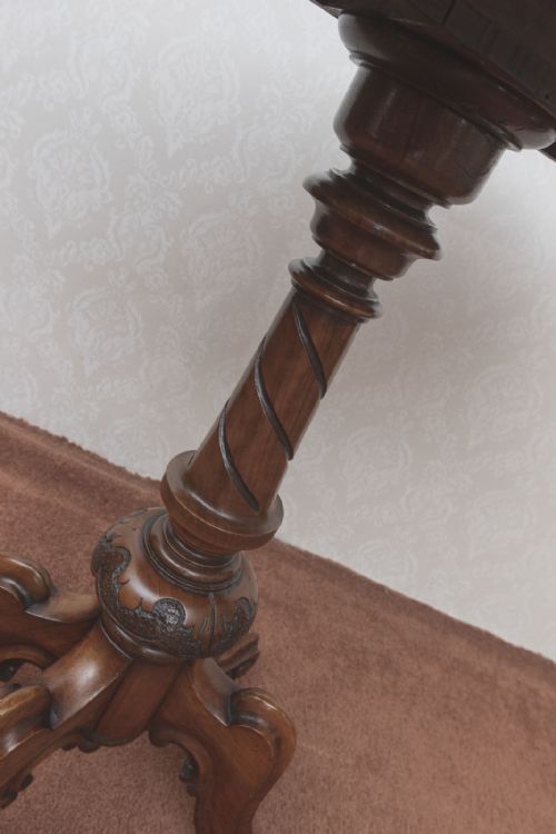 UNUSUAL VICTORIAN OVAL DROP LEAF TRIPOD TABLE - ADDITIONAL PHOTO 9