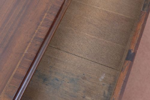 ANTIQUE KNEEHOLE DESK OF SMALL SIZE IN MAHOGANY - ADDITIONAL PHOTO 5