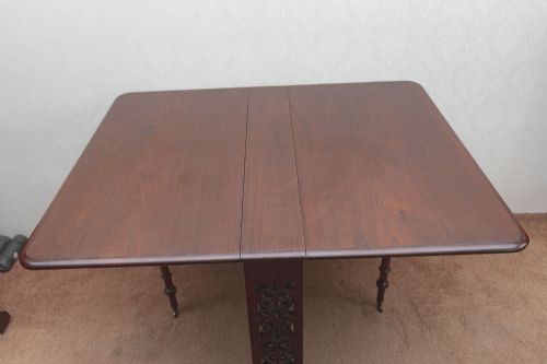 VERY STURDY MAHOGANY SUNDERLAND TABLE OF USEFUL SIZE - ADDITIONAL PHOTO 4