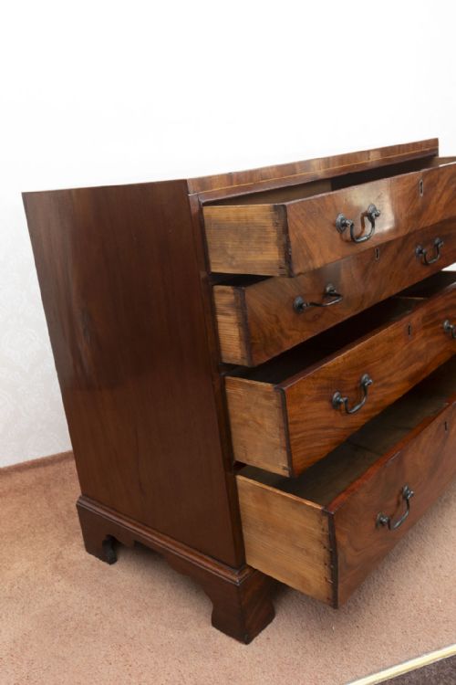 A VERY PRETTY GEORGIAN DRESSING CHEST IN MAHOGANY - ADDITIONAL PHOTO 5