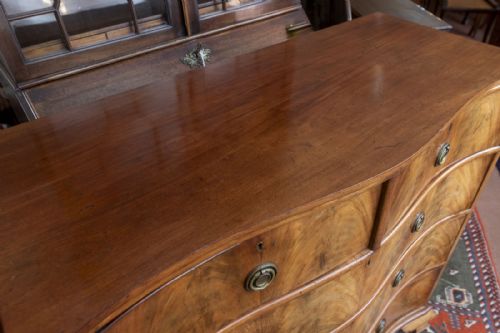 DRESSING CHEST OF SERPENTINE FORM - ADDITIONAL PHOTO 2