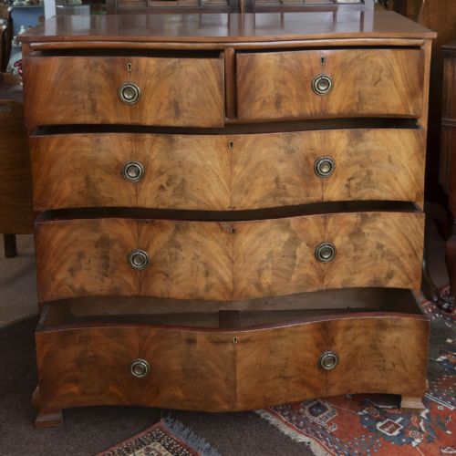 DRESSING CHEST OF SERPENTINE FORM - ADDITIONAL PHOTO 5