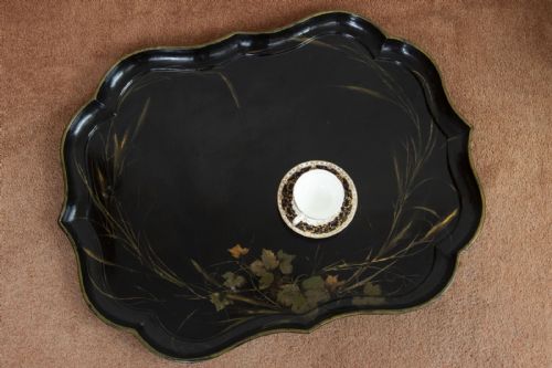 VERY LARGE PAPIERMCH AND LACQUER TRAY - ADDITIONAL PHOTO 4