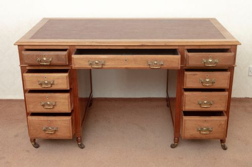 victorian walnut writing desk of good size - CATEGORY: ANTIQUE DESKS - DATED 19TH CENTURY