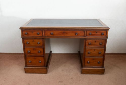 a mid 19th century mahogany kneehole desk in three sections - CATEGORY: ANTIQUE DESKS - DATED 19TH CENTURY