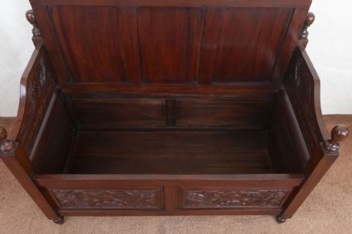 LATE VICTORIAN RED WALNUT HALL BENCH - ADDITIONAL PHOTO 4