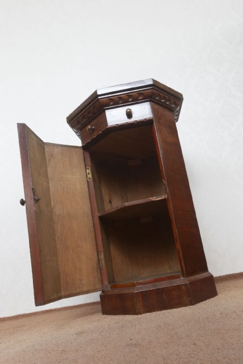 VERY UNUSUAL MAHOGANY BEDSIDE POT CUPBOARD - ADDITIONAL PHOTO 7