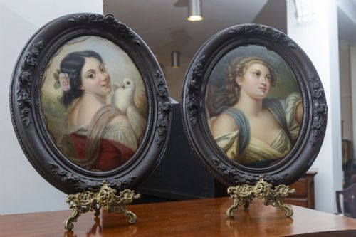 A PAIR OF HAND PAINTED CRYSTOPANES - ADDITIONAL PHOTO 6