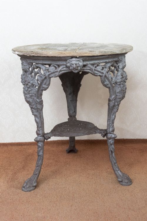 VICTORIAN CAST IRON PUB TABLE - ADDITIONAL PHOTO 1