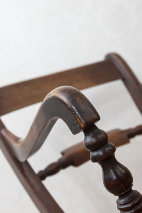 EARLY 19TH CENTURY ASH SCROLL BACK WINDSOR CHAIR - ADDITIONAL PHOTO 2