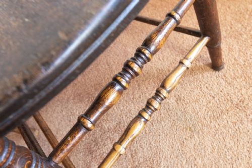 UNUSUAL PAIR OF HOOPBACK WINDSOR CHAIRS IN ASH - ADDITIONAL PHOTO 2