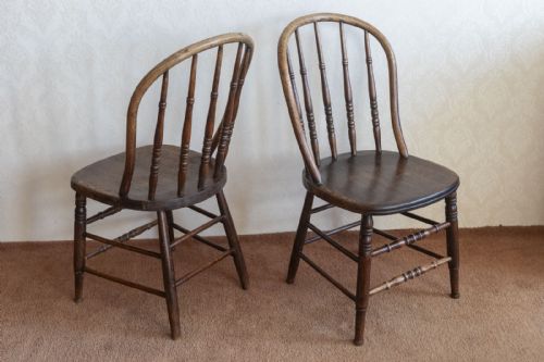 UNUSUAL PAIR OF HOOPBACK WINDSOR CHAIRS IN ASH - ADDITIONAL PHOTO 3