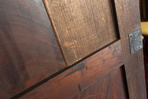 ANTIQUE MAHOGANY WARDROBE OF VERY UNUSUAL SIZE - ADDITIONAL PHOTO 4