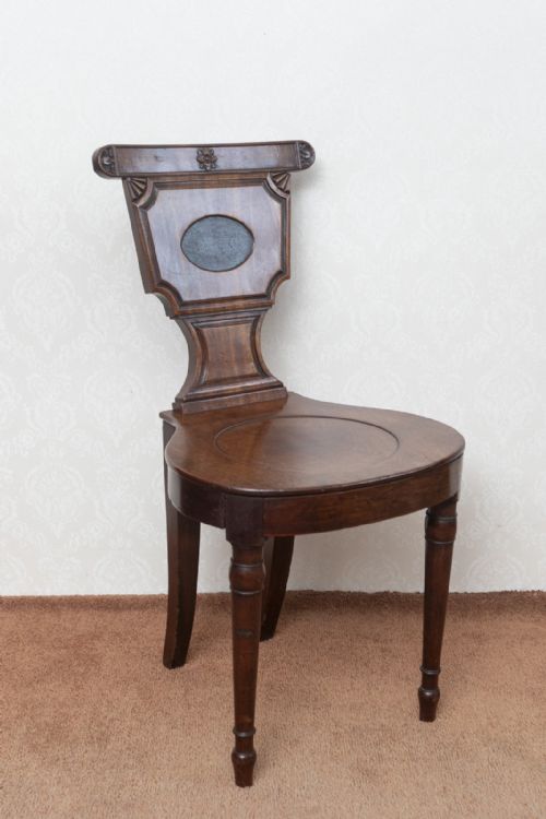 very good george iii mahogany hall chair - CATEGORY: ANTIQUE CHAIRS - DATED 18TH CENTURY
