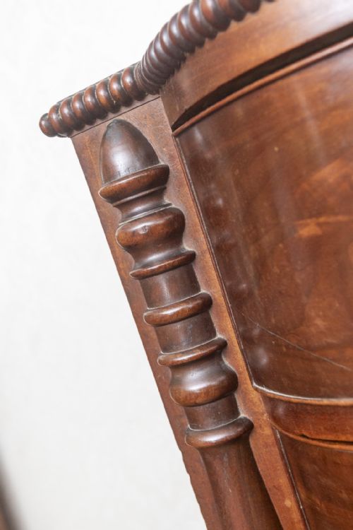LARGE REGENCY PERIOD MAHOGANY DRESSING CHEST - ADDITIONAL PHOTO 4