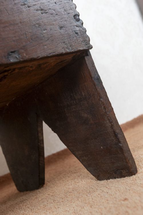 GOOD ENGLISH PLANK COFFER SWORD CHEST - ADDITIONAL PHOTO 5