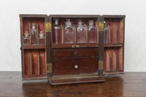 VETERINARY CABINET - ADDITIONAL PHOTO 4