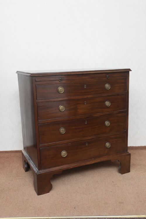 a small and rare 18th century mahogany dressing chest - CATEGORY: ANTIQUE CHEST OF DRAWERS - DATED 18TH CENTURY